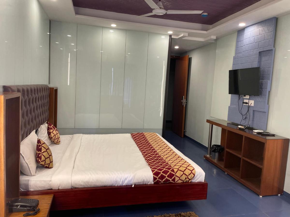 Hotel Airport Kk Нагпур Екстериор снимка
